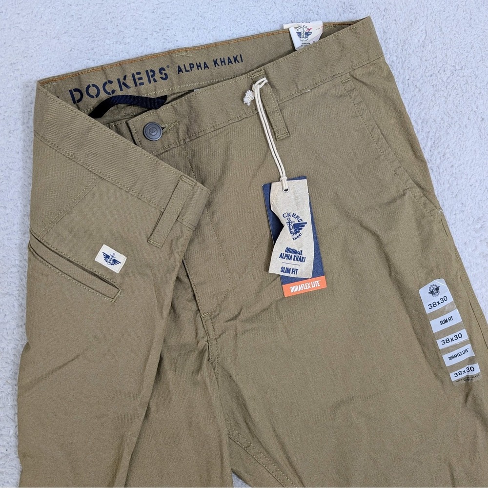 NEW! Dockers ALPHA Duraflex Lite Collection Alpha Khaki Slim Fit Men's 38x30